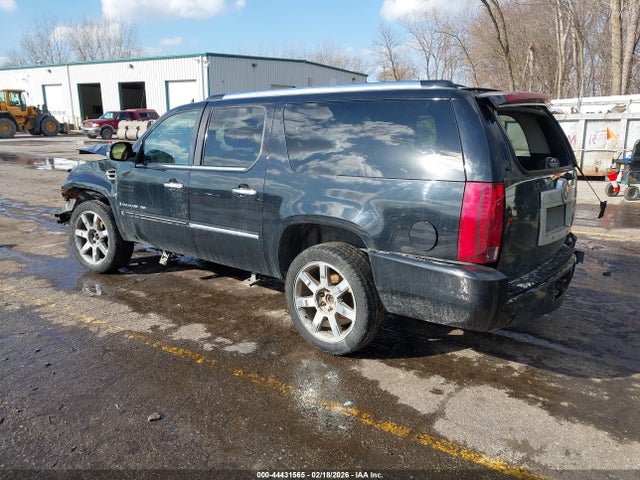 2007 CADILLAC ESCALADE ESV 1GYFK66807R426405 Photo 2