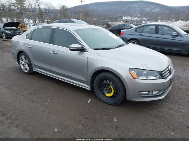 2014 VOLKSWAGEN PASSAT 1VWCN7A30EC068897