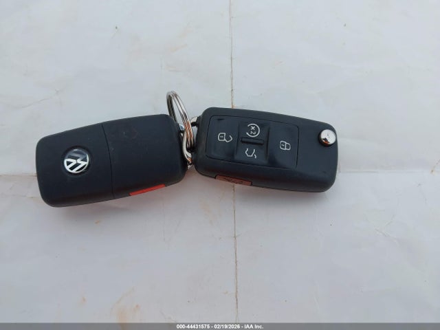 2014 VOLKSWAGEN PASSAT 1VWCN7A30EC068897 Photo 10