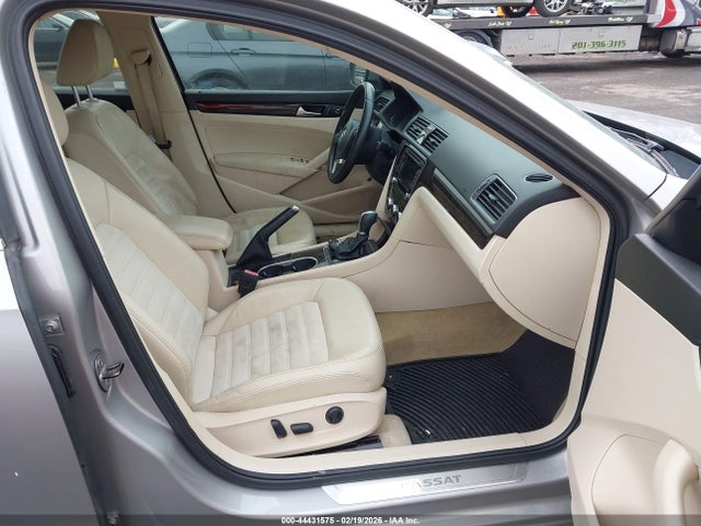 2014 VOLKSWAGEN PASSAT 1VWCN7A30EC068897 Photo 4