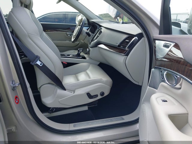 Auction sale of the 2016 Volvo Xc90 T6 Momentum, vin: YV4A22PK7G1075250, lot number: 44431639