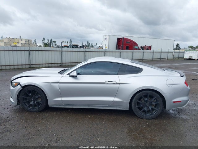 1FA6P8AM9G5304078 Ford Mustang V6