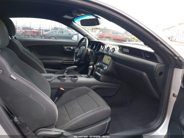 1FA6P8AM9G5304078 Ford Mustang V6