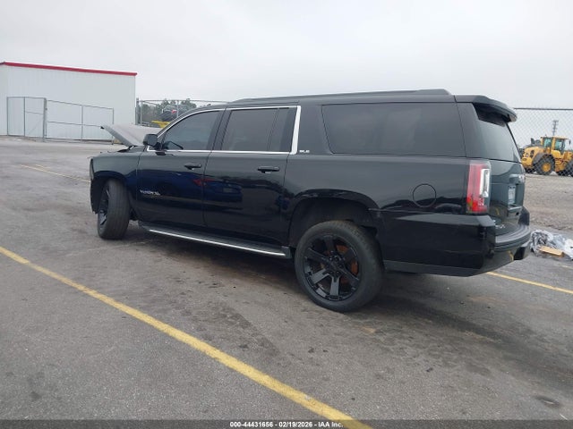 44431656 :رقم المزاد ، 1GKS1FKC2KR210957 vin ، 2019 Gmc Yukon Xl Sle مزاد بيع