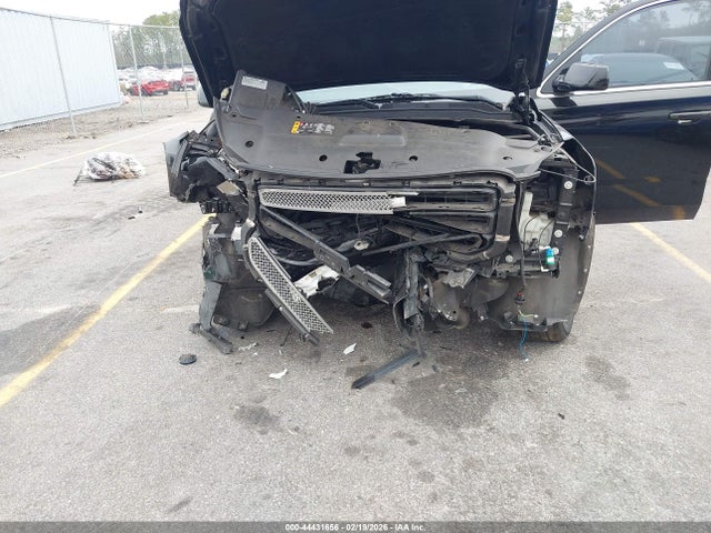 44431656 :رقم المزاد ، 1GKS1FKC2KR210957 vin ، 2019 Gmc Yukon Xl Sle مزاد بيع