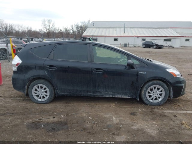 Toyota Prius V Three 2014 JTDZN3EU4E3300846 Image 13