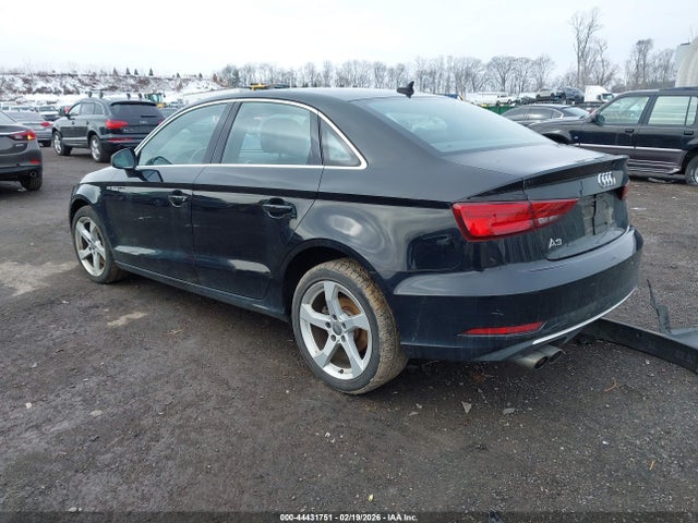 2019 AUDI A3 WAUAUGFF9K1009092 Photo 2