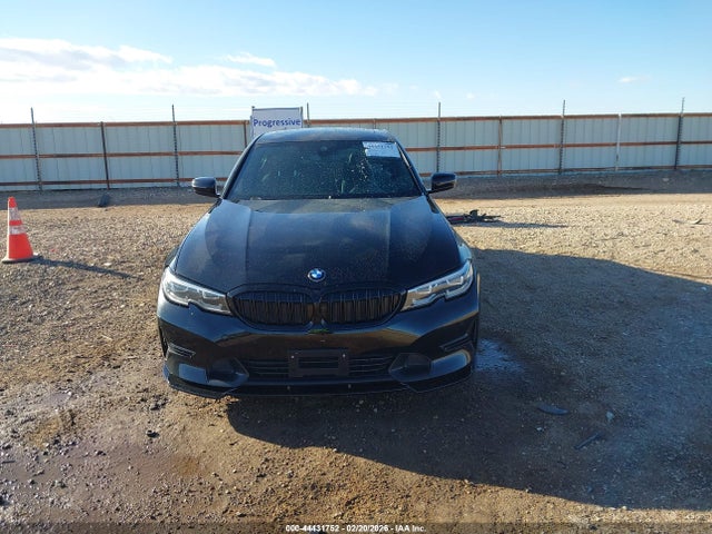 3MW5R1J5XK8B01922 BMW 330I
