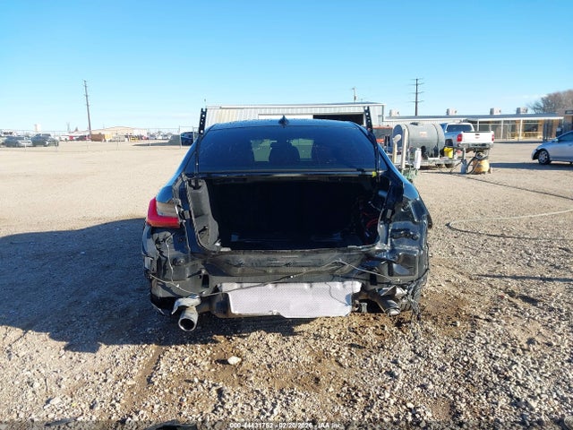 3MW5R1J5XK8B01922 BMW 330I