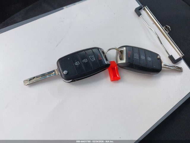 KIA SOUL + 2017 KNDJP3A56H7448466 Image 11