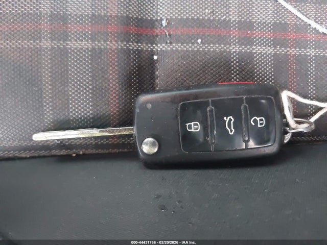 2013 VOLKSWAGEN GTI WVWED7AJ0DW065458 Photo 10