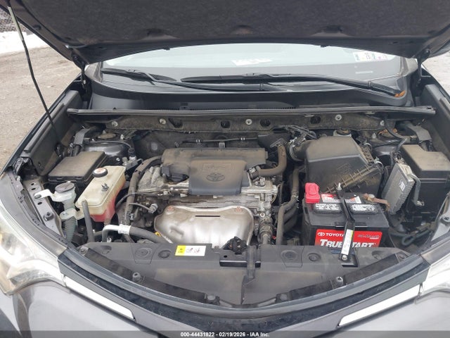 JTMBFREV7HJ134400 Toyota RAV4 LE