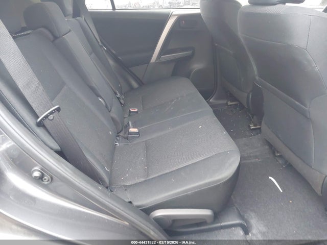 JTMBFREV7HJ134400 Toyota RAV4 LE