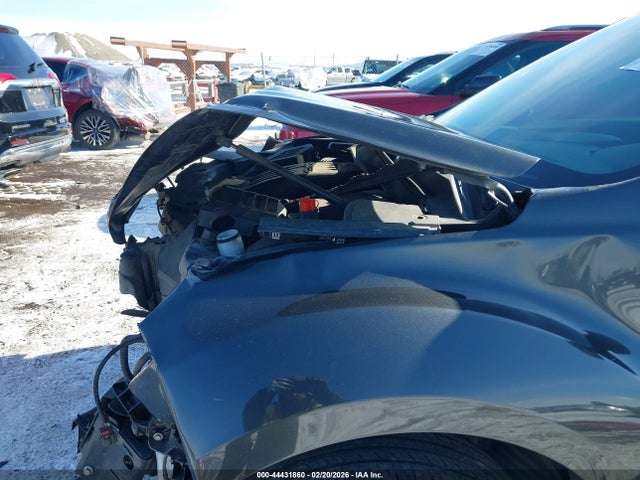 2GNFLFEKXH6303523 Chevrolet EQUINOX LT