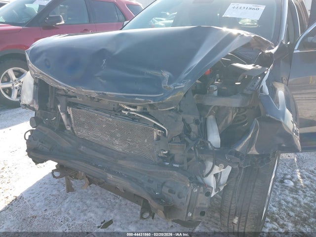 2GNFLFEKXH6303523 Chevrolet EQUINOX LT