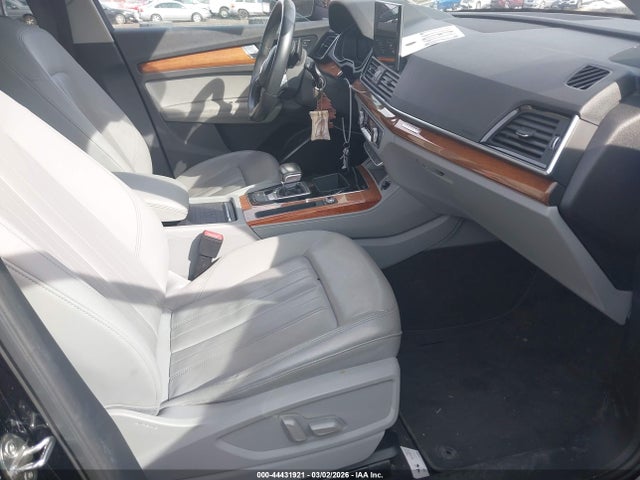 Продажа на аукционе авто 2021 Audi Q5 Premium Plus 45 Tfsi Quattro S Tronic, vin: WA1BAAFY5M2105551, номер лота: 44431921
