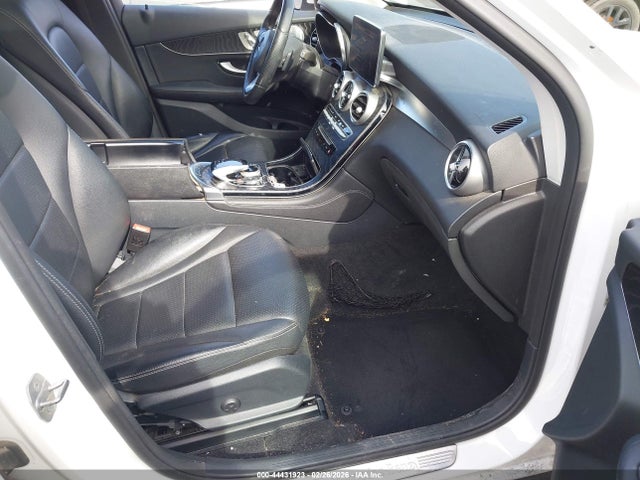 44431923 :رقم المزاد ، WDC0G4KB0HF203166 vin ، 2017 Mercedes-benz Glc 300 4matic مزاد بيع