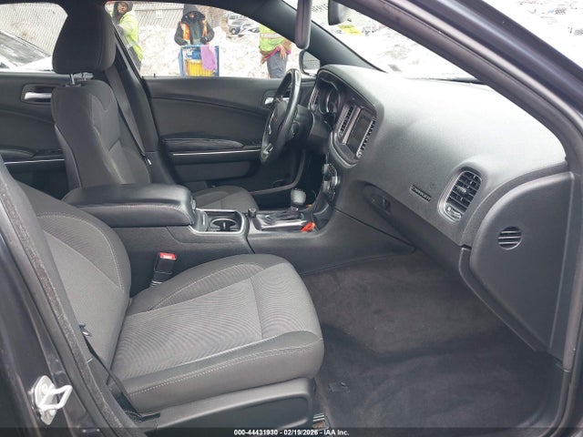 44431930 :رقم المزاد ، 2C3CDXFG8GH288178 vin ، 2016 Dodge Charger Se مزاد بيع
