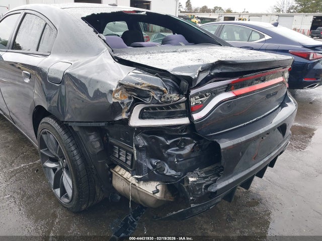 44431930 :رقم المزاد ، 2C3CDXFG8GH288178 vin ، 2016 Dodge Charger Se مزاد بيع