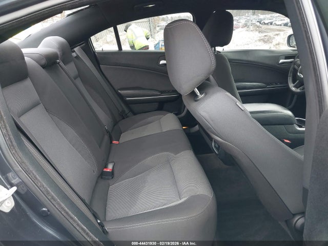 44431930 :رقم المزاد ، 2C3CDXFG8GH288178 vin ، 2016 Dodge Charger Se مزاد بيع