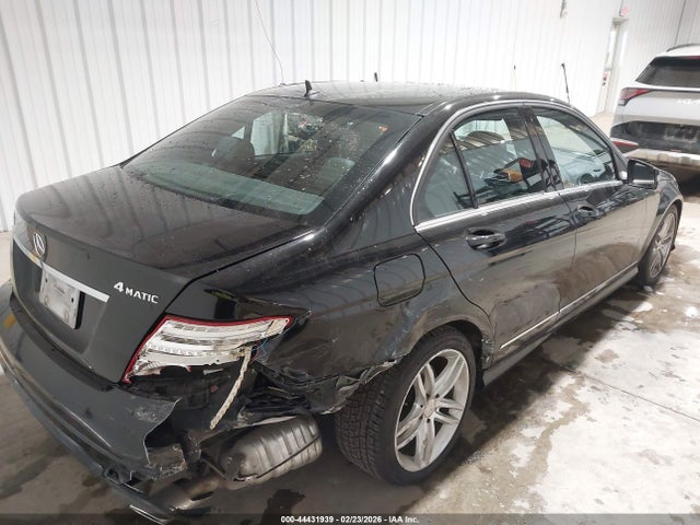 2013 Mercedes-benz C 300 Sport 4matic მანქანა იყიდება აუქციონზე, vin: WDDGF8AB6DR274323, აუქციონის ნომერი: 44431939