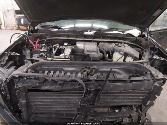 44431955 :رقم المزاد ، 1GTUUEET2NZ520385 vin ، 2022 Gmc Sierra 1500 4wd  Short Box At4 مزاد بيع
