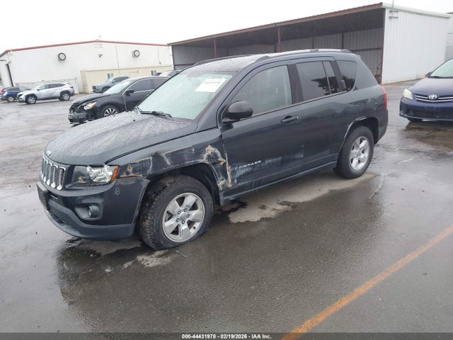 Jeep Compass Sport 2015 1C4NJCBA7FD262853 Image 2