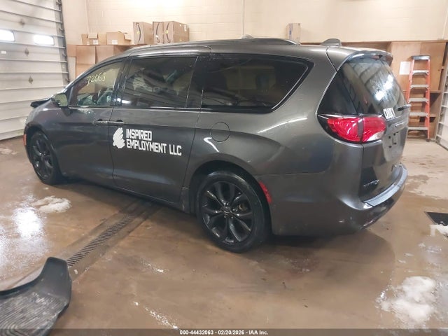 2020 Chrysler Pacifica Limited მანქანა იყიდება აუქციონზე, vin: 2C4RC1GG3LR198719, აუქციონის ნომერი: 44432063
