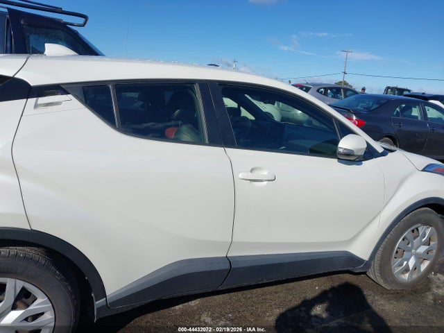 Toyota C-HR LE 2019 JTNKHMBX2K1018575 Image 13