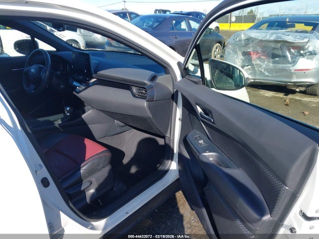 Toyota C-HR LE 2019 JTNKHMBX2K1018575 Image 5