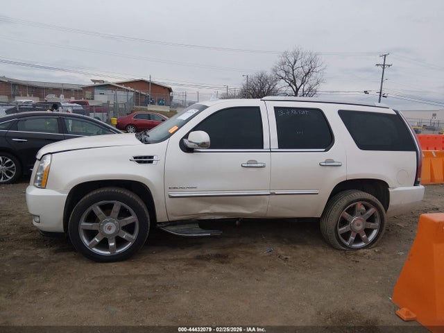 44432079 :رقم المزاد ، 1GYS3BEF8DR151334 vin ، 2013 Cadillac Escalade Luxury مزاد بيع