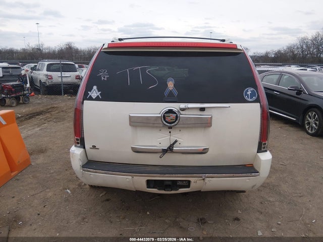 44432079 :رقم المزاد ، 1GYS3BEF8DR151334 vin ، 2013 Cadillac Escalade Luxury مزاد بيع