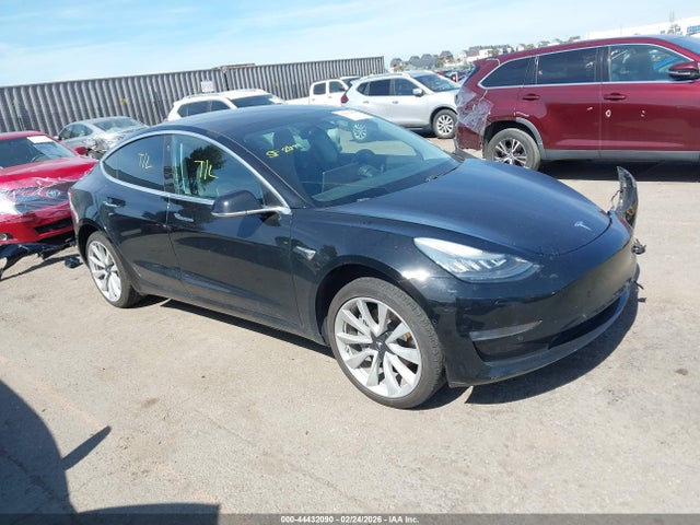 2019 TESLA MODEL 3 5YJ3E1EA9KF300629 Photo 0