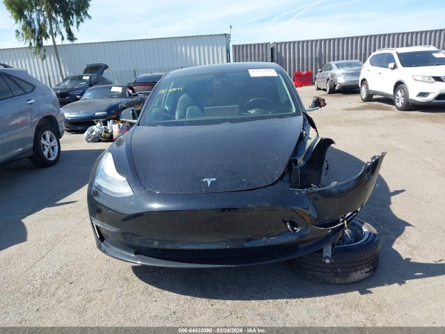 44432090 :رقم المزاد ، 5YJ3E1EA9KF300629 vin ، 2019 Tesla Model 3 Long Range/mid Range/standard Range/standard Range Plus مزاد بيع