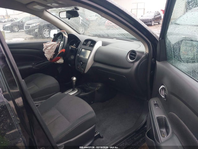3N1CN7AP5JL879635 Nissan Versa 1.6 Sv