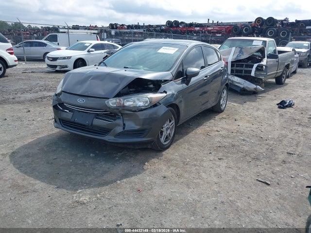 Ford FIESTA SE 2019 3FADP4EJ9KM157005 Image 2