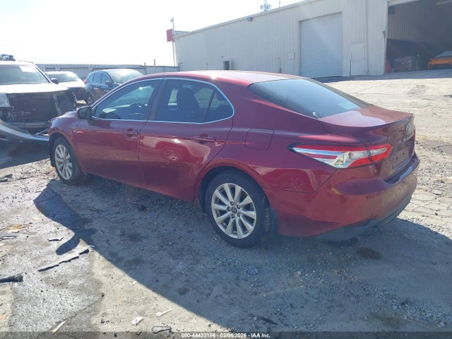 Aukcja sprzedaży 2018 Toyota Camry Le, vin: 4T1B11HKXJU646248, numer aukcji: 44432156