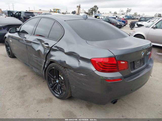 2016 BMW 535I WBA5B1C50GG129772 Photo 2