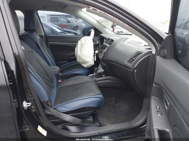 2016 MITSUBISHI OUTLANDER SPORT JA4AP3AU1GZ024777 Photo 4