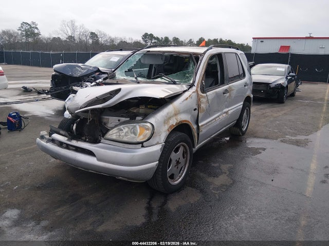 2001 Mercedes-benz Ml 320 მანქანა იყიდება აუქციონზე, vin: 4JGAB54E01A267647, აუქციონის ნომერი: 44432206