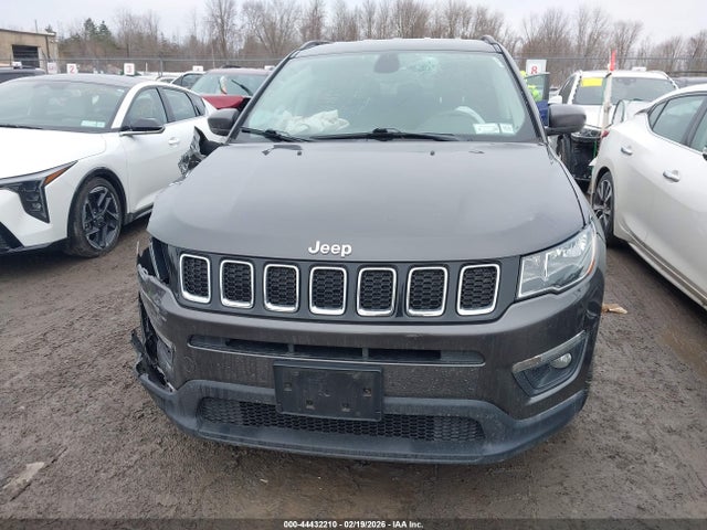 2019 Jeep Compass Latitude 4x4 მანქანა იყიდება აუქციონზე, vin: 3C4NJDBB0KT818410, აუქციონის ნომერი: 44432210