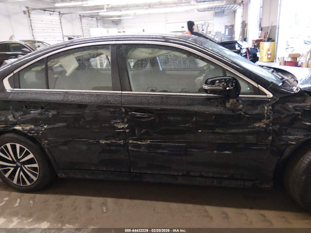 Продаж на аукціоні авто 2018 Subaru Legacy 2.5i Premium, vin: 4S3BNAF65J3042448, номер лоту: 44432229