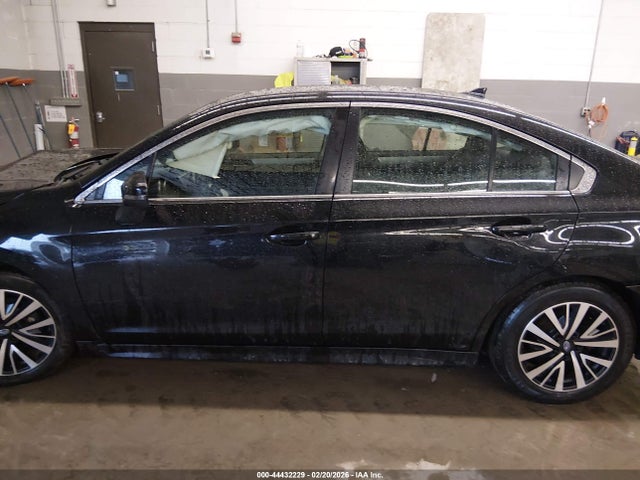 Продаж на аукціоні авто 2018 Subaru Legacy 2.5i Premium, vin: 4S3BNAF65J3042448, номер лоту: 44432229