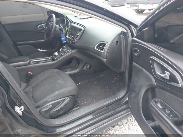Chrysler 200 Limited 2015 1C3CCCAB3FN568698 Image 5