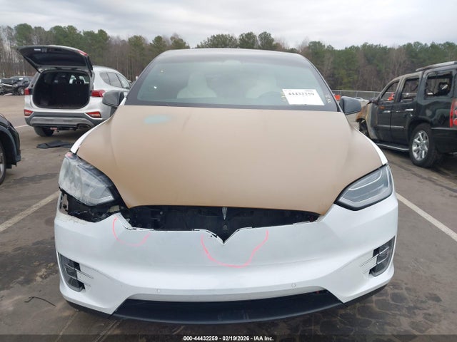 Продажа на аукционе авто 2018 Tesla Model X 100d/75d/p100d, vin: 5YJXCAE2XJF102379, номер лота: 44432259