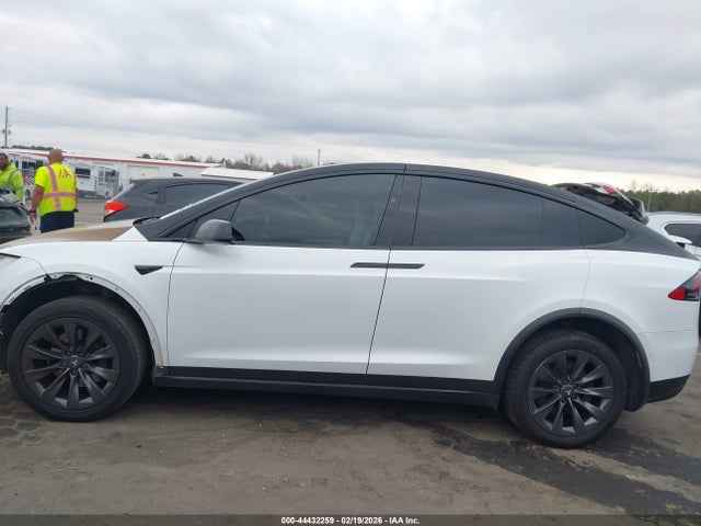 Продажа на аукционе авто 2018 Tesla Model X 100d/75d/p100d, vin: 5YJXCAE2XJF102379, номер лота: 44432259