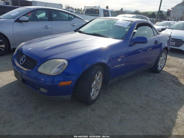 1999 MERCEDES-BENZ SLK 230 WDBKK47F0XF100254 Photo 1