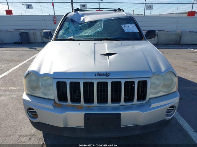 2005 Jeep Grand Cherokee Laredo მანქანა იყიდება აუქციონზე, vin: 1J4GS48K55C681536, აუქციონის ნომერი: 44432273