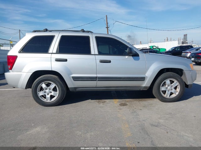 2005 Jeep Grand Cherokee Laredo მანქანა იყიდება აუქციონზე, vin: 1J4GS48K55C681536, აუქციონის ნომერი: 44432273