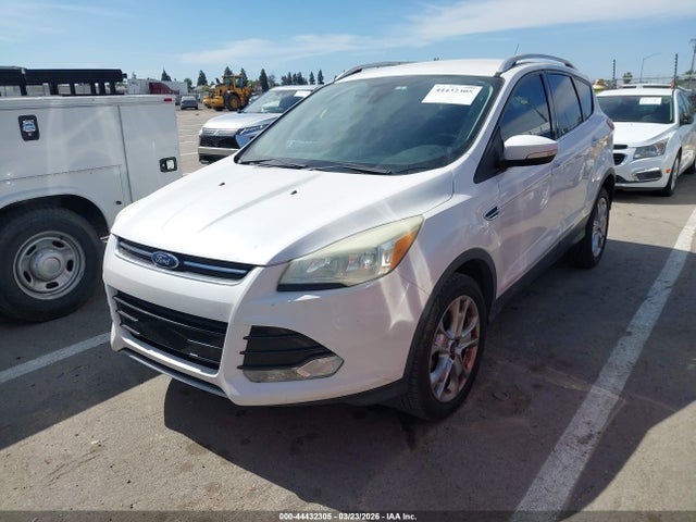 1FMCU0JXXFUC26668 Ford Escape Titanium